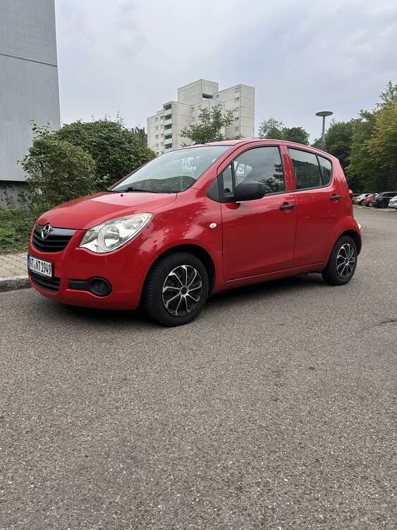 Opel Agila 120.000 km 1.000 € Reutlingen 72766