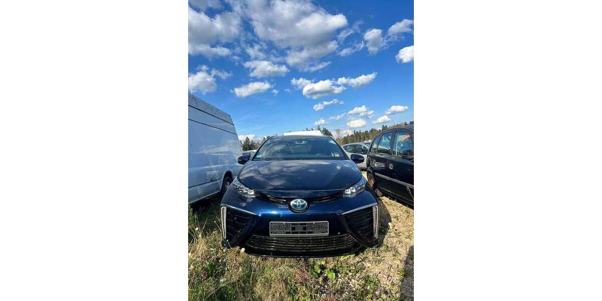 Toyota Mirai 160.000 km 4.900 &euro; Bad Liebenzell 75378