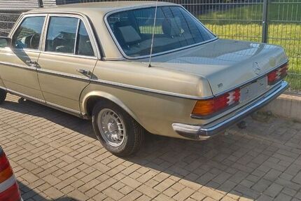Mercedes 230