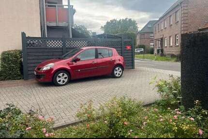 Renault Clio 142.126 km 3.000 &euro; duisburg 47178