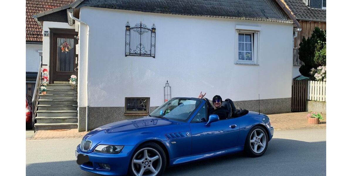 BMW Z3 103.000 km 8.950 &euro; Allendorf (Eder)-Bromskirchen 35108