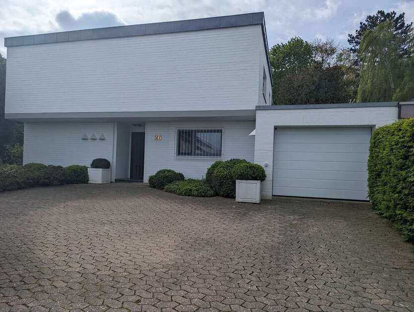 Haus zum Mieten in Stotzheim 2.050 € 150 m²