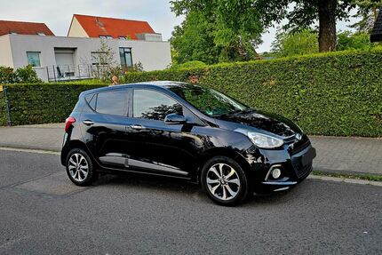 Hyundai i10 65.000 km 6.900 &euro; WIESBADEN 65183