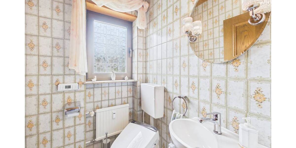 Bungalow Heusweiler / Niedersalbach Niedersalbach - 9 Zimmer, 226 m&sup2;, 498.000&euro; | Angebot:26359248