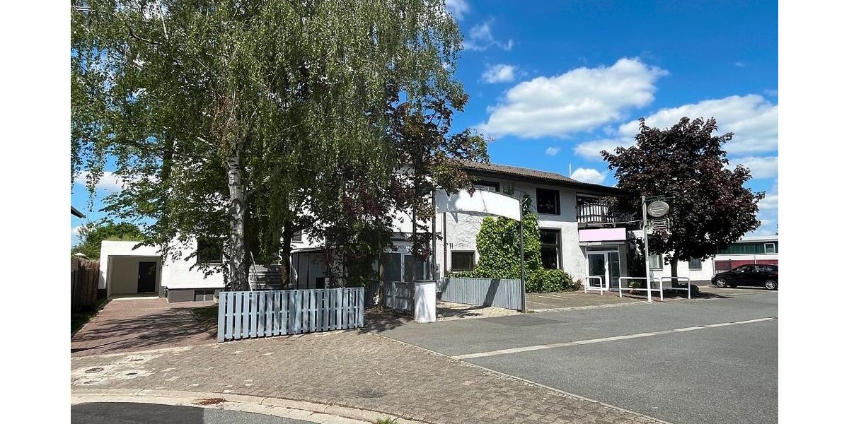 Vielseitig nutzbares Gewerbeanwesen mit großzügigem repräsentativem Wohnhaus zimmer