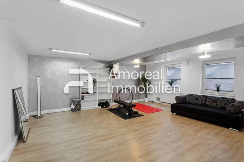 Hamburg - Bahrenfeld |Attraktive Mehrzweckfläche im Souterrain mit Kitchenette und PKW-Stellplatz
