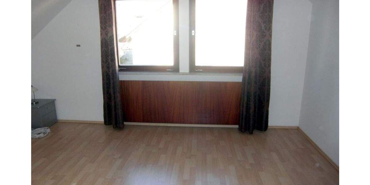 Schöne 2,5 Zi. Nichtraucher-DG-Wohnung mit EBK für 1-2 Erwachsene ohne Haustiere, ruhige Randlage 2 zimmer