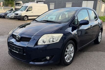 Toyota Auris 82.828 km 5.900 € Aalen-Essingen 73457
