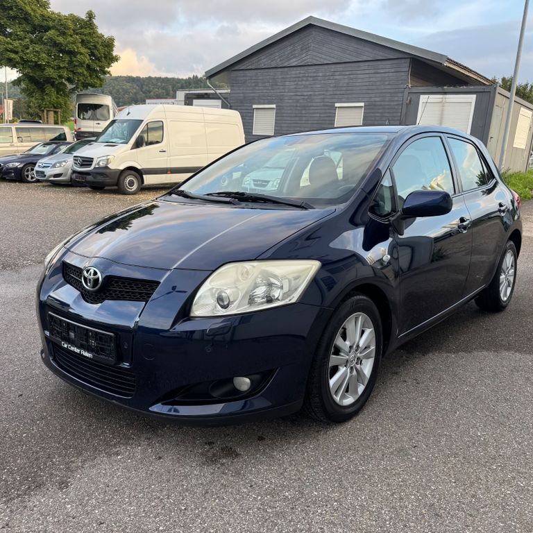 Toyota Auris 82.828 km 5.900 € Aalen-Essingen 73457