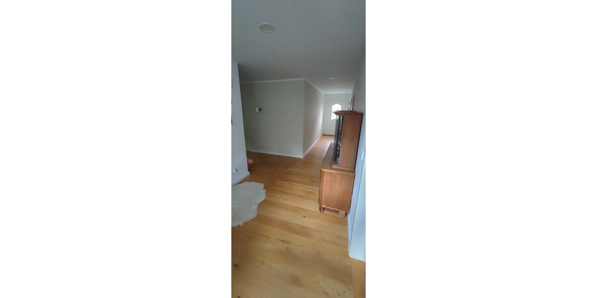 Einfamilienhaus Lübz - 7 Zimmer, 250 m&sup2;, 425.000&euro; | Angebot:23218417