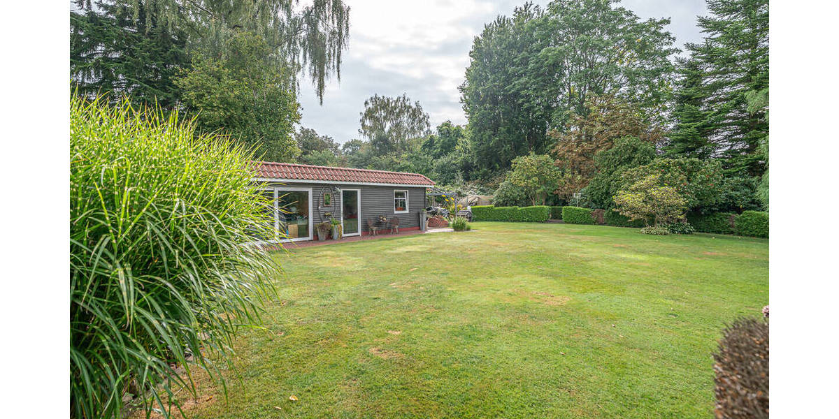 Einfamilienhaus Westerstede - 1 Zimmer, 363 m&sup2;, 995.000&euro; | Angebot:25700106