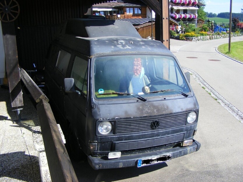 T 3