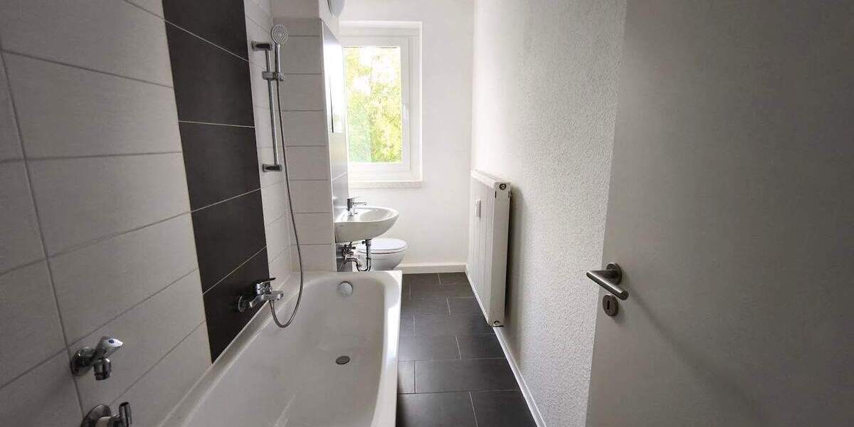 Etagenwohnung Sangerhausen Oberröblingen - 4 Zimmer, 72 m&sup2;, 447&euro; | Angebot:25694771