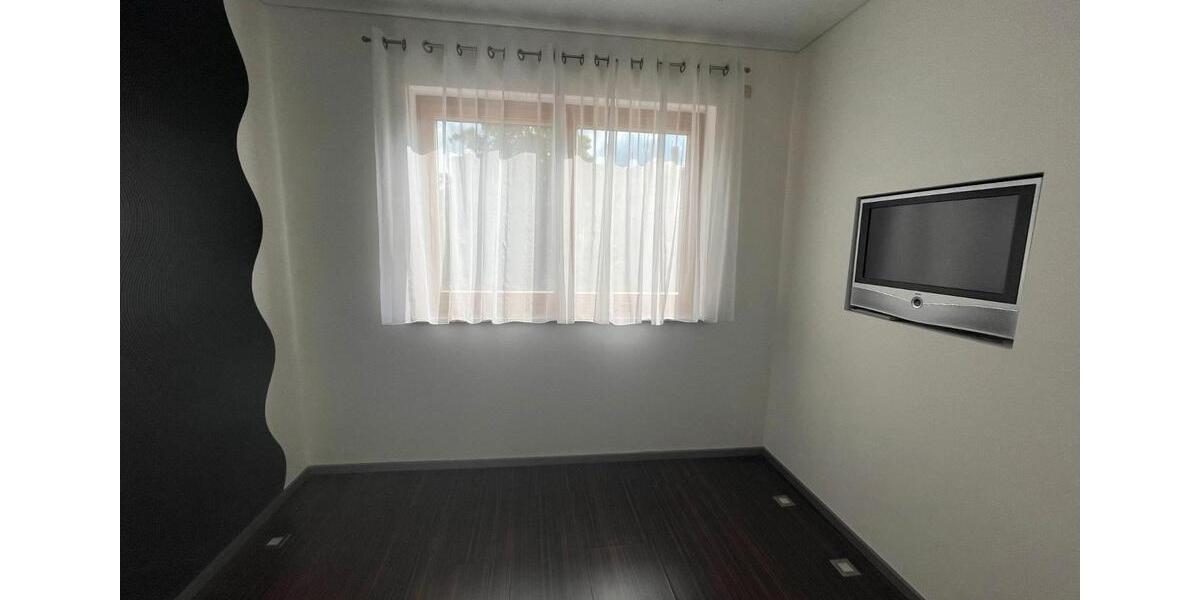 Etagenwohnung Döbeln - 6 Zimmer, 190 m&sup2;, 1.500&euro; | Angebot:26006170