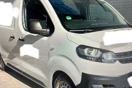 Opel Vivaro 93.200 km 14.875 &euro; Taucha 04425