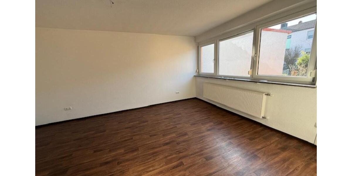Reihenhaus Bad Windsheim - 4 Zimmer, 105 m&sup2;, 1.050&euro; | Angebot:24715188