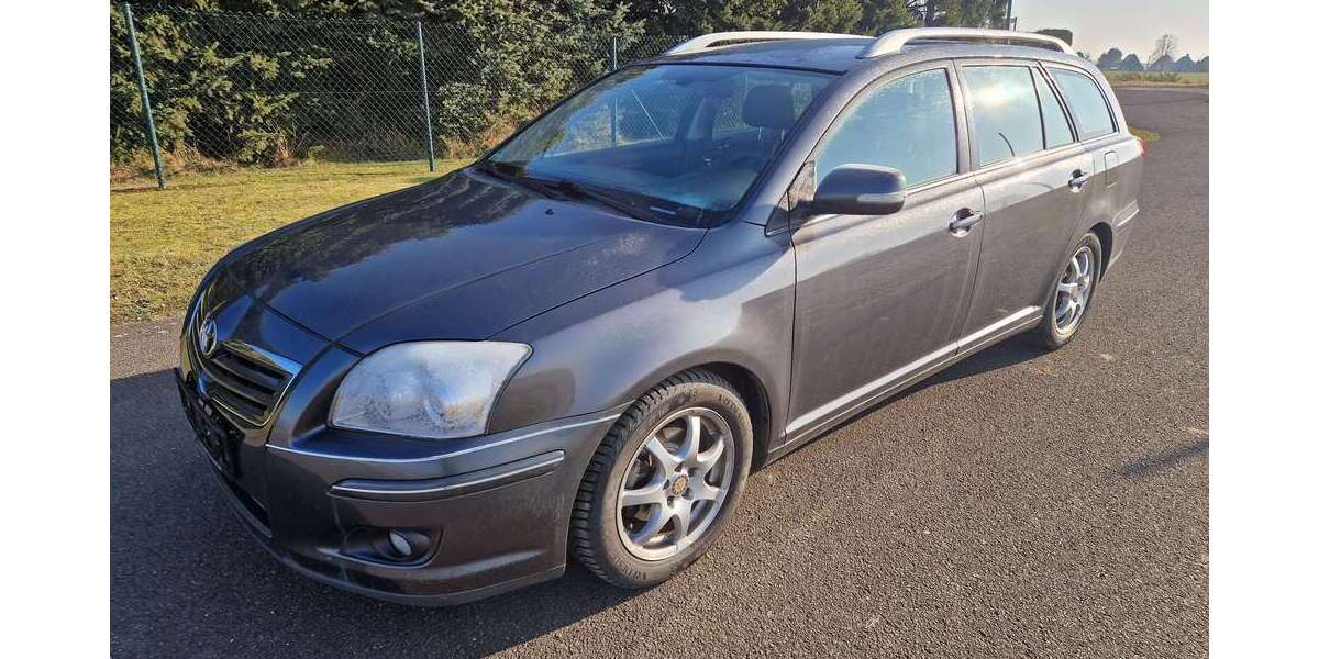 Toyota Avensis 171.400 km 3.695 &euro; Nobitz - Niederleupten 04603