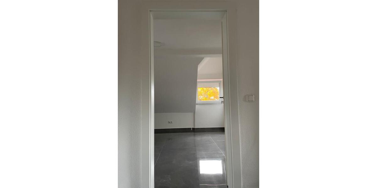 Dachgeschoßwohnung Hösbach - 3 Zimmer, 100 m&sup2;, 950&euro; | Angebot:26165814