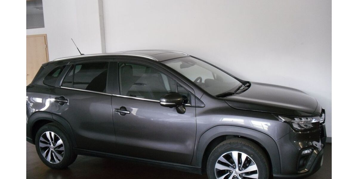 Suzuki (SX4) S-Cross 37.880 km 22.900 &euro; Bärenstein 09471