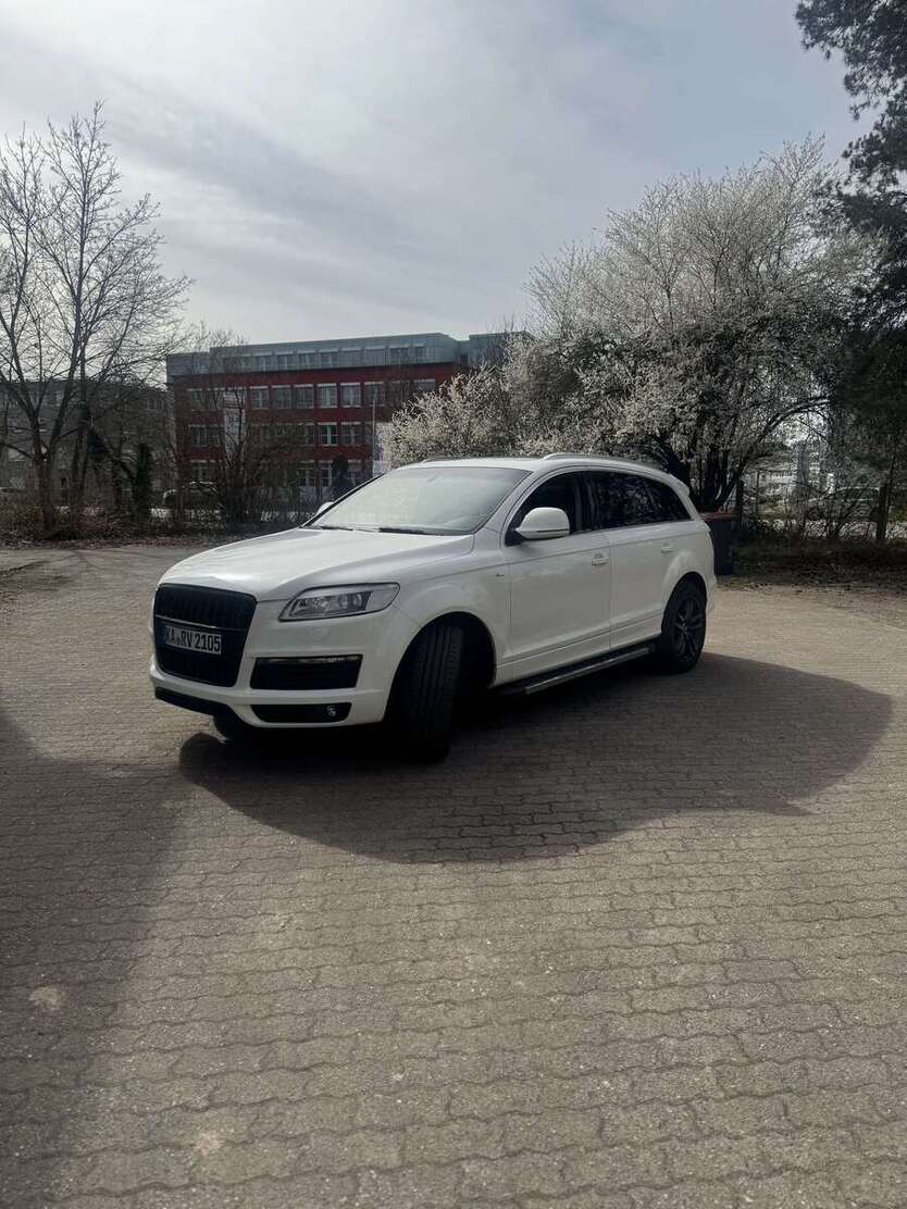 Audi Q7 225.588 km 11.000 € Karlsruhe 76133