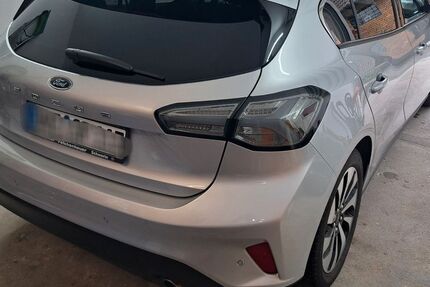 Ford Focus 65.000 km 13.790 € Hambergen 27729