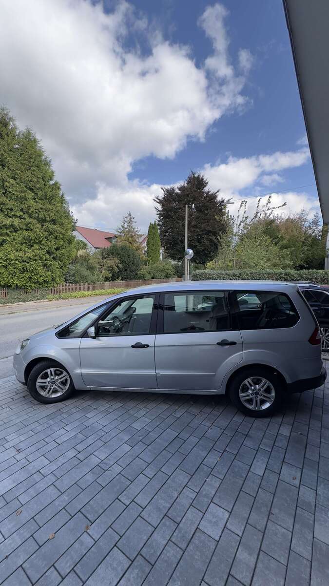 Ford Galaxy 151.000 km 5.200 € Dasing 86453