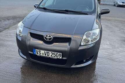 Toyota Auris 251.000 km 4.450 &euro; Villingen Schwenningen 78048