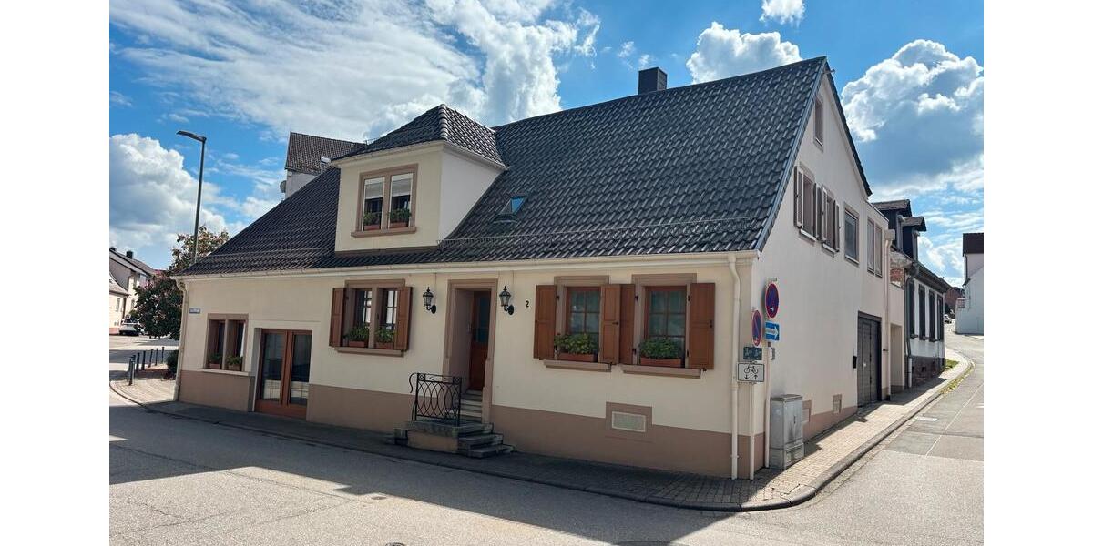 Einfamilienhaus Enkenbach-Alsenborn Alsenborn - 9 Zimmer, 232 m&sup2;, 389.000&euro; | Angebot:26624157