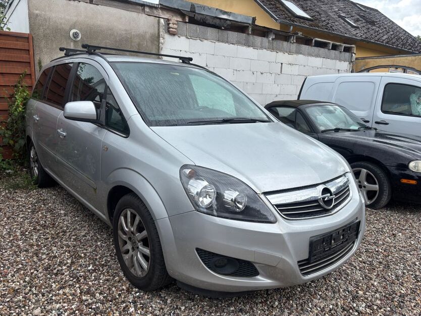 Opel Zafira 191.000 km 2.800 € Kiel 24146