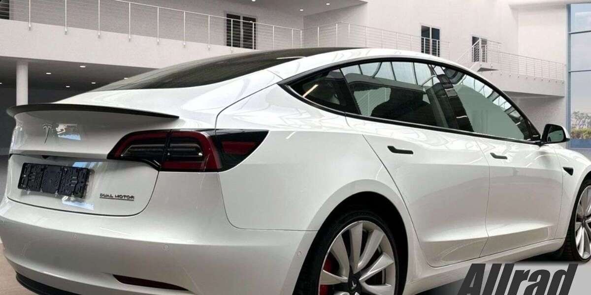 Tesla Model 3 60.750 km 30.950 &euro; Schöningen 38364