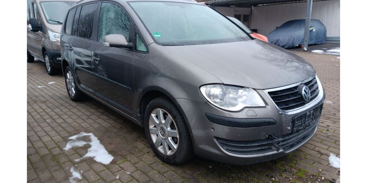 VW Touran 161.428 km 1.990 &euro; Leipzig 04179
