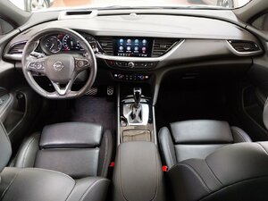 Opel Insignia Ultimate Matrix HUD AHK KAM ACC LEDER 39.050 km 25.730 &euro; HAAN 42781