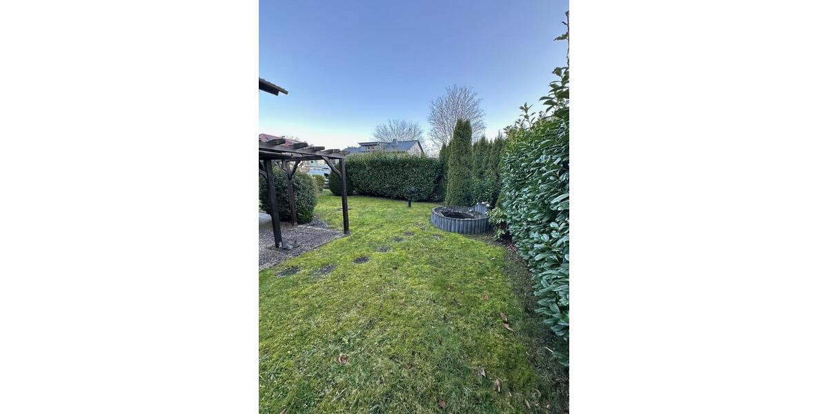 Einfamilienhaus Solms - 6 Zimmer, 196 m&sup2;, 1.200&euro; | Angebot:25444051