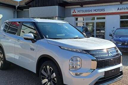 Mitsubishi Outlander 4.500 km 45.590 &euro; Schmölln 04626