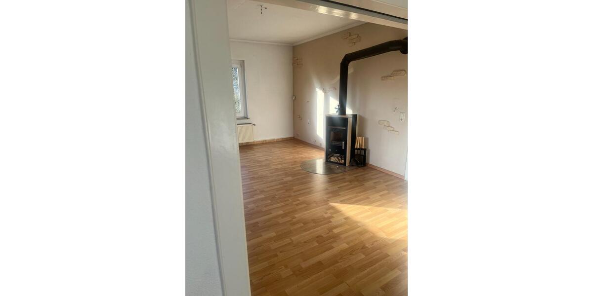 Etagenwohnung Schönebeck (Elbe) - 4 Zimmer, 104 m&sup2;, 925&euro; | Angebot:25052597