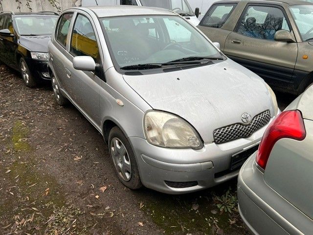Toyota Yaris 99.000 km 1.850 &euro; Hamburg 22113