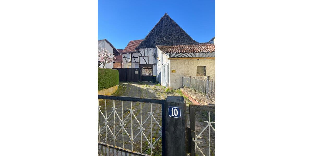 Bauernhaus, Landhaus Sangerhausen - 9 Zimmer, 150 m&sup2;, 95.000&euro; | Angebot:26665688