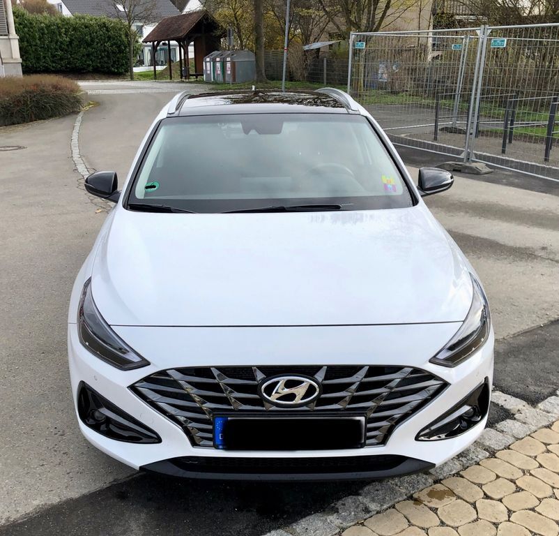 i30