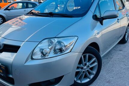 Toyota Auris 188.000 km 3.400 &euro; Hamburg 20537