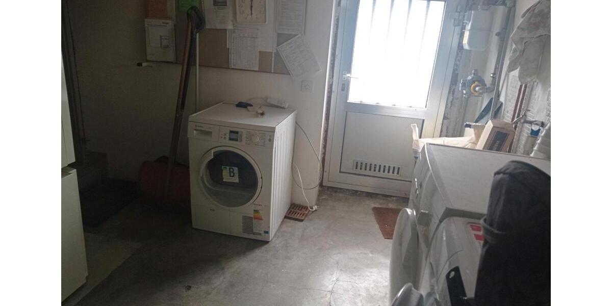 Doppelhaushälfte Dillenburg Manderbach - 3 Zimmer, 140 m&sup2;, 140.000&euro; | Angebot:24629989