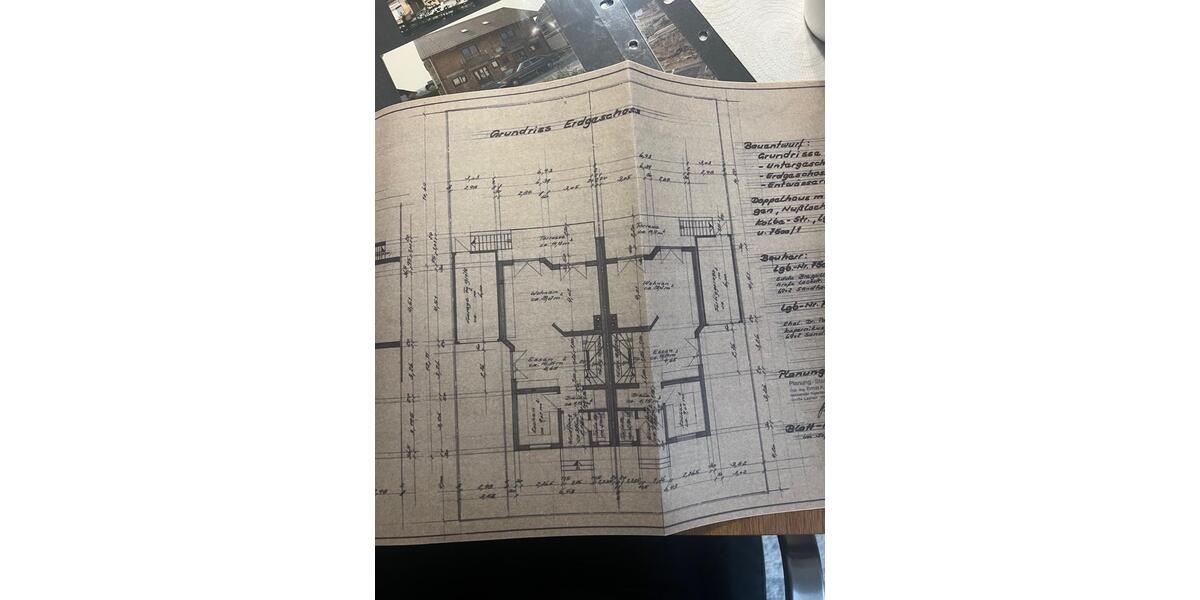 Doppelhaushälfte Nußloch - 7 Zimmer, 174 m&sup2;, 490.000&euro; | Angebot:26256605