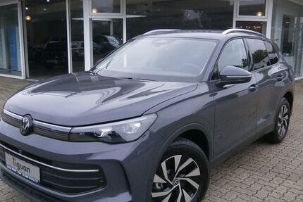 VW Tiguan 1.500 km 41.490 &euro; Wilster 25554