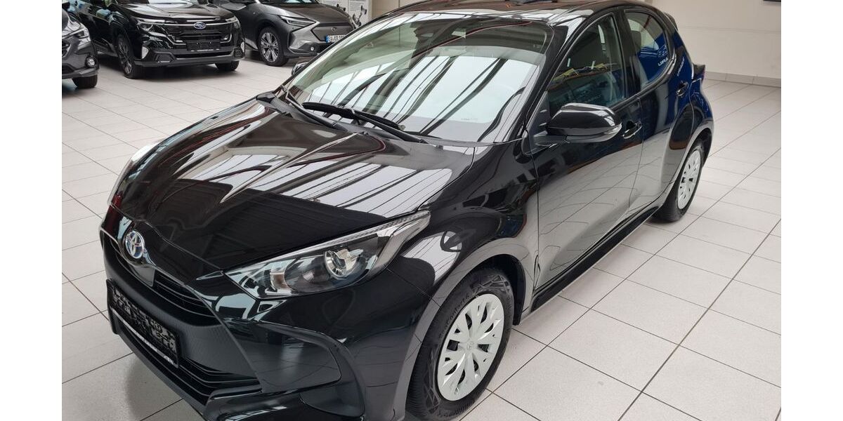 Toyota Yaris 25.000 km 18.950 € Kall 53925
