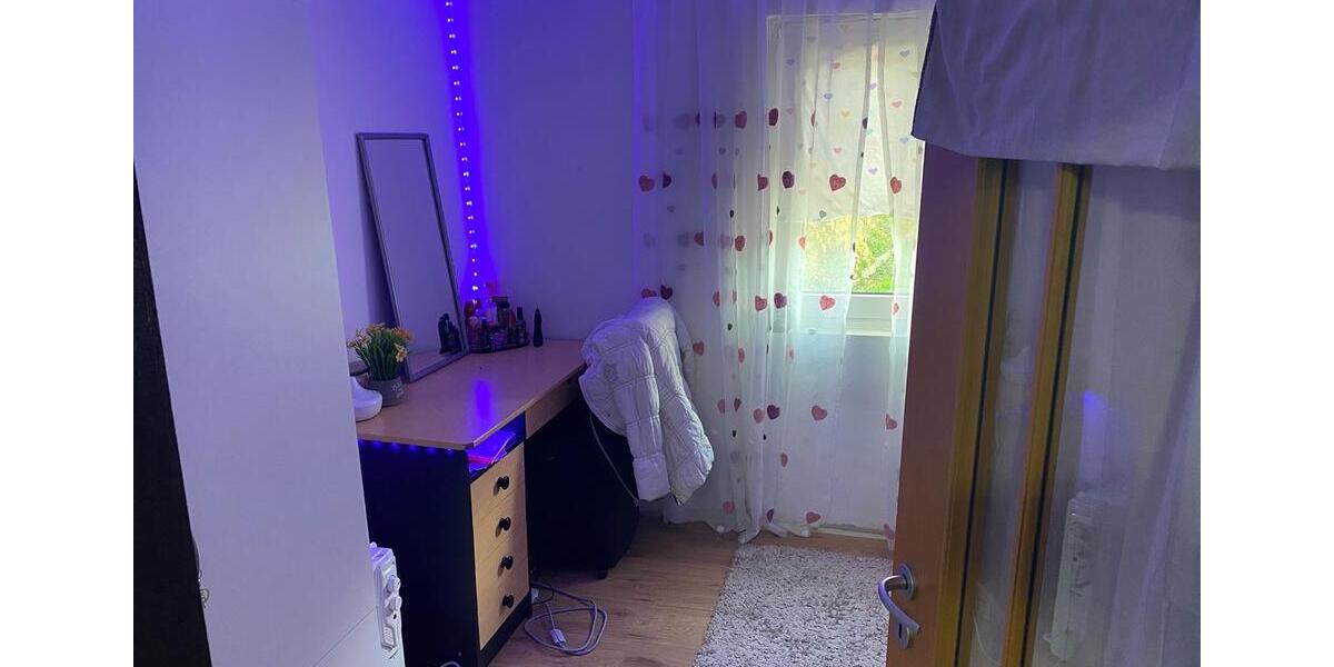 Einfamilienhaus Grebenstein - 7 Zimmer, 140 m&sup2;, 108.000&euro; | Angebot:26982781