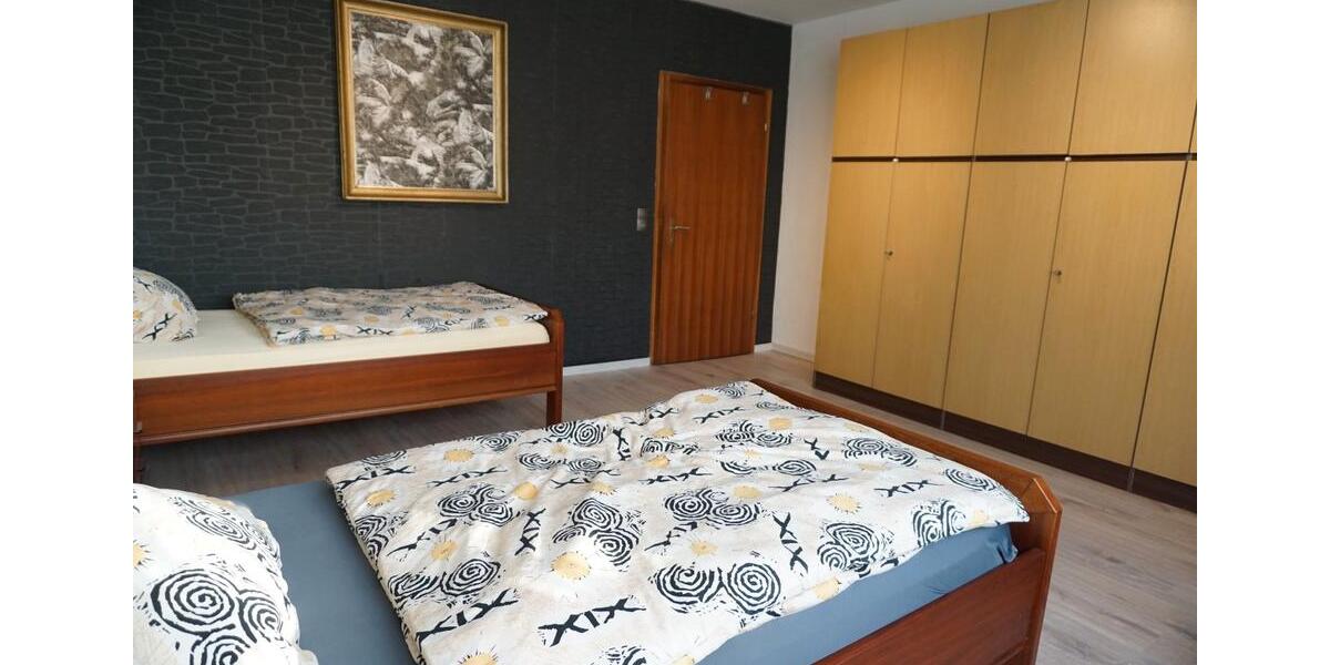 Reihenhaus Schwalbach - 3 Zimmer, 140 m&sup2;, 290.000&euro; | Angebot:26802296