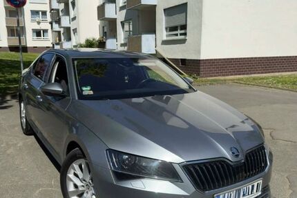 Skoda Superb 208.000 km 11.499 &euro; Butzbach 35510