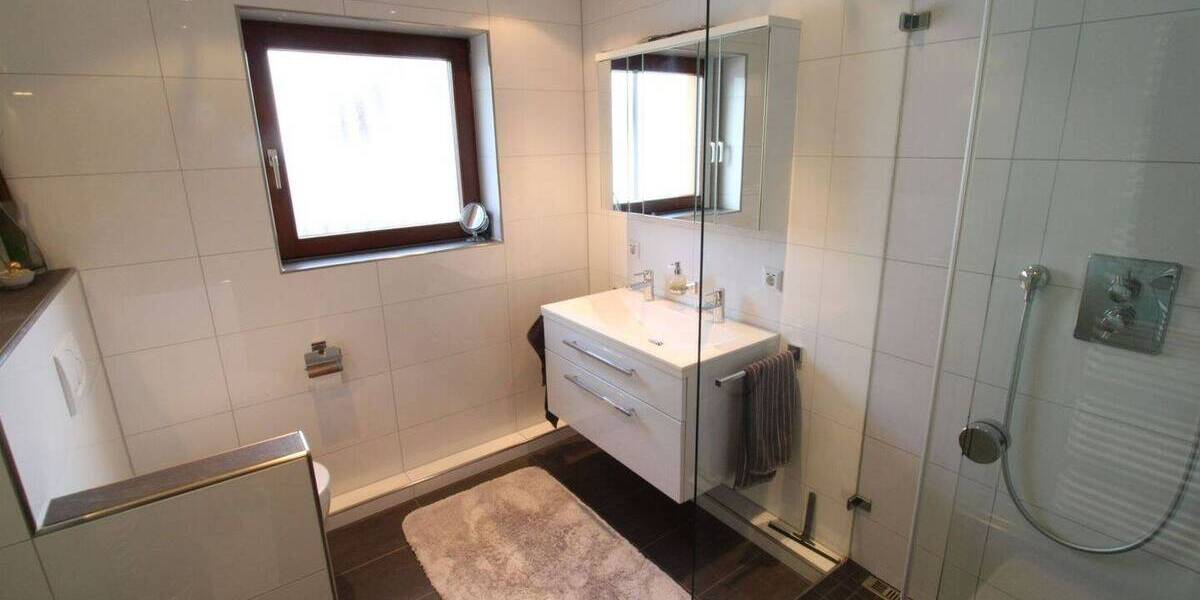 Doppelhaushälfte Karlsbad Langensteinbach - 5 Zimmer, 155 m&sup2;, 529.000&euro; | Angebot:25996981