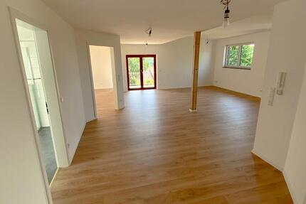 Wohnung Aßlar - 3 Zimmer, 99 m&sup2;, 1.035&euro; | Angebot:25397649