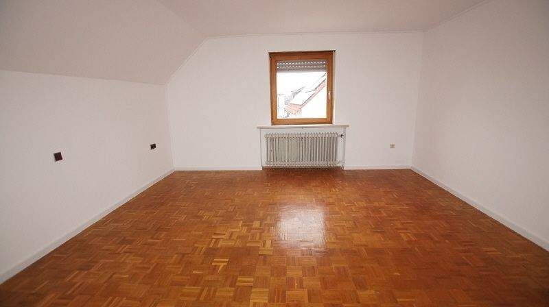 Einfamilienhaus Parkstetten - 7 Zimmer, 192 m&sup2;, 1.000&euro; | Angebot:25475741
