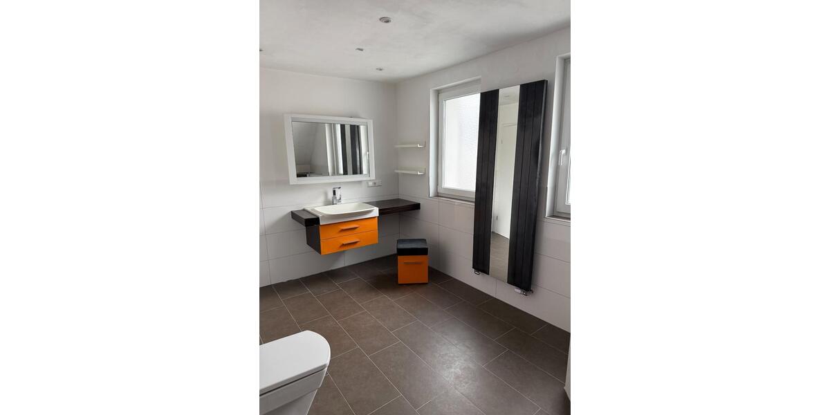 Einfamilienhaus Gütersloh - 5 Zimmer, 156 m&sup2;, 1.600&euro; | Angebot:25405558